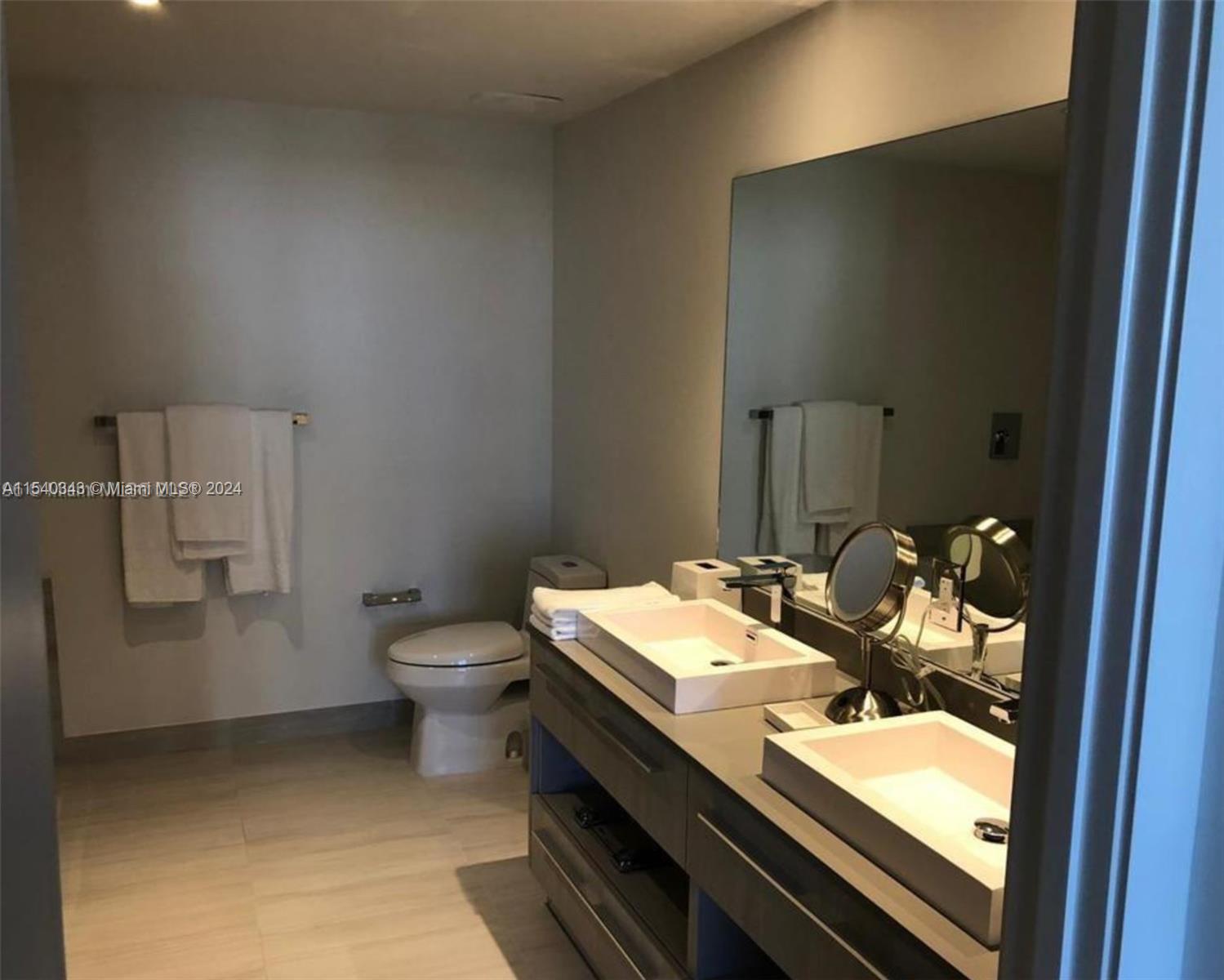 4010 S Ocean Dr R807, Hollywood, Florida 33019, 2 Bedrooms Bedrooms, ,2 BathroomsBathrooms,Residential,For Sale,4010 S Ocean Dr R807,A11540343