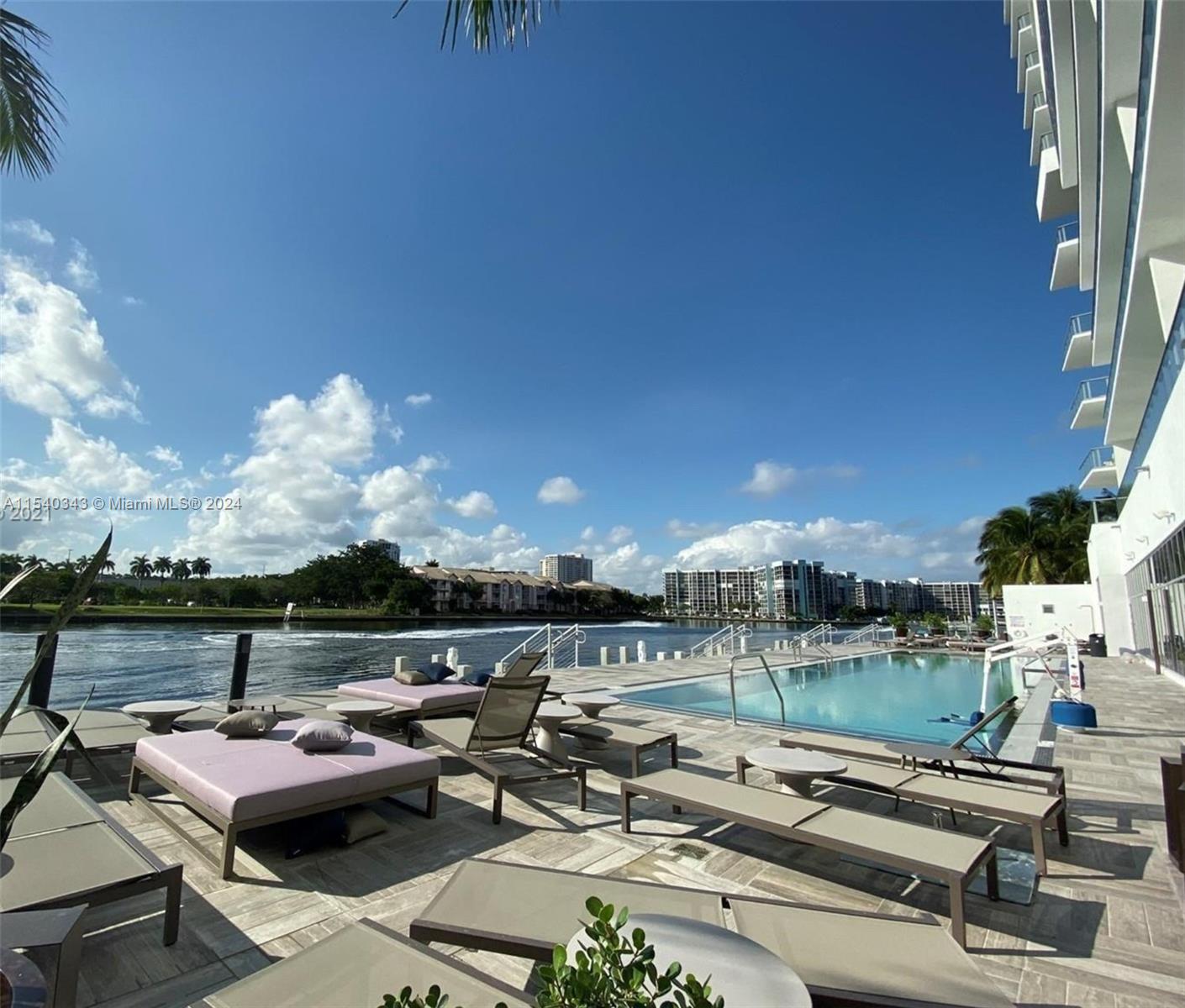 4010 S Ocean Dr R807, Hollywood, Florida 33019, 2 Bedrooms Bedrooms, ,2 BathroomsBathrooms,Residential,For Sale,4010 S Ocean Dr R807,A11540343
