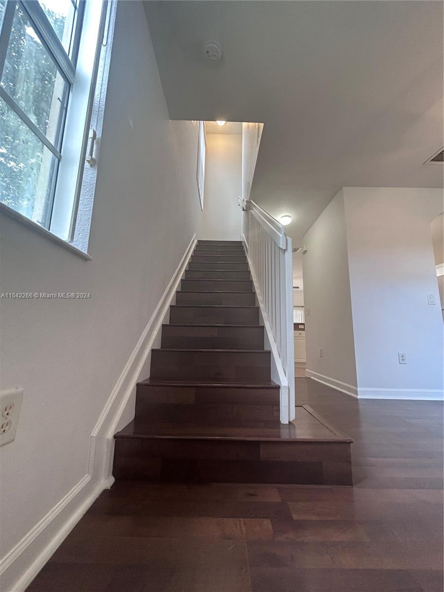 1485 NE 33rd Rd 101-1, Homestead, Florida 33033, 2 Bedrooms Bedrooms, ,2 BathroomsBathrooms,Residentiallease,For Rent,1485 NE 33rd Rd 101-1,A11542266