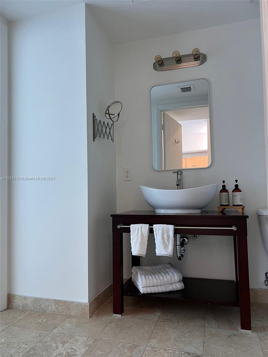 350 S Miami Ave 1415, Miami, Florida 33130, 1 Bedroom Bedrooms, ,1 BathroomBathrooms,Residentiallease,For Rent,350 S Miami Ave 1415,A11539372
