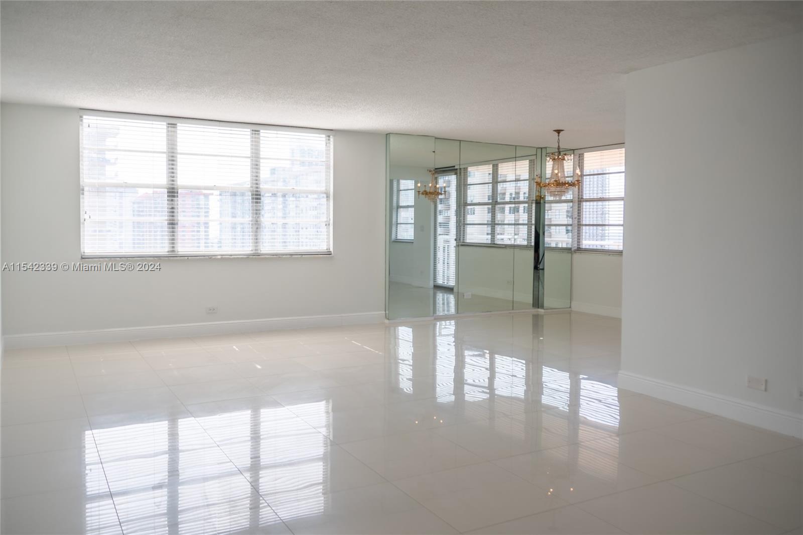 Sunny Isles Beach, FL, 33160 United States, 2 Bedrooms Bedrooms, ,2 BathroomsBathrooms,Residential,For Sale,A11542339