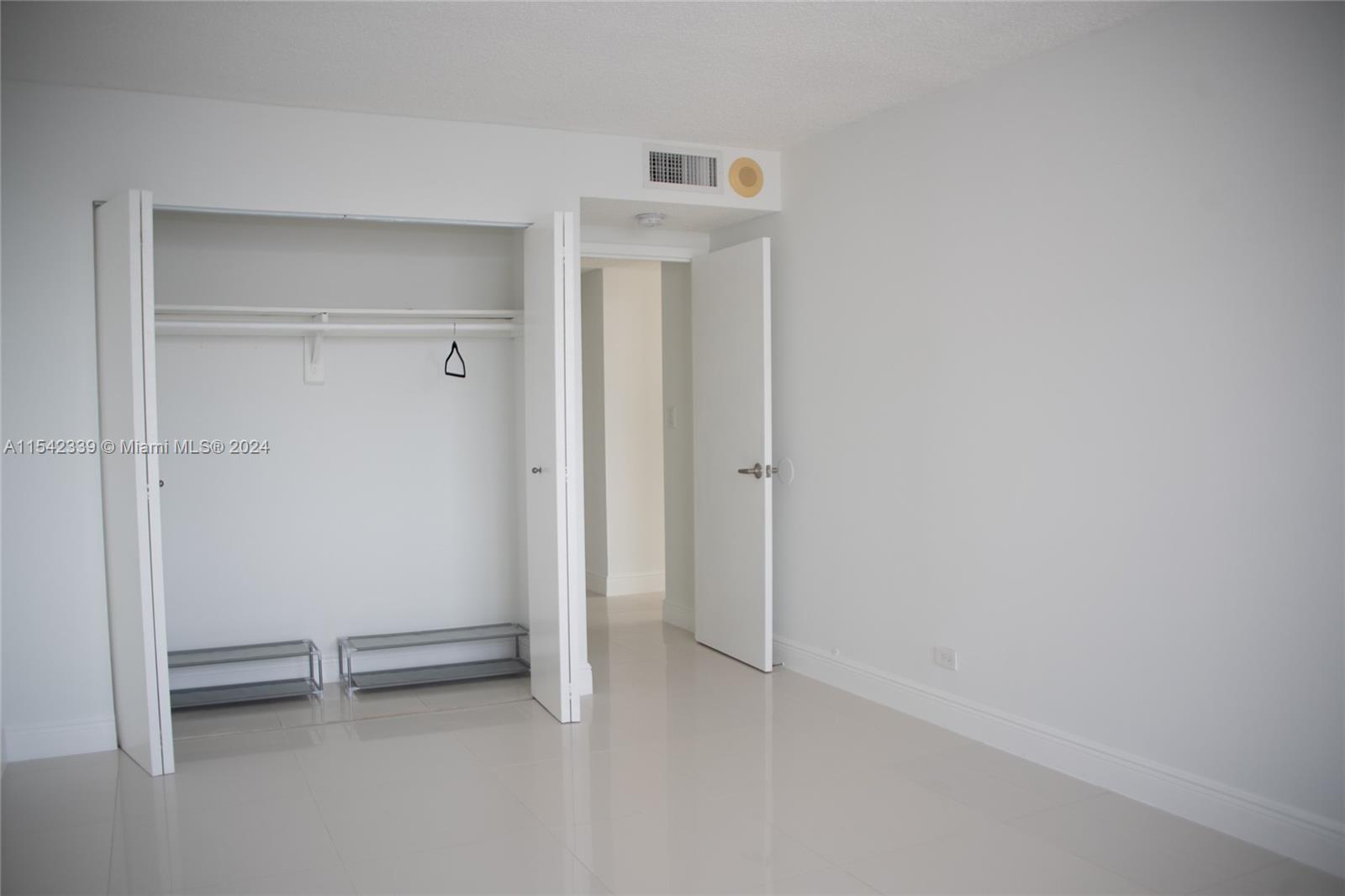 Sunny Isles Beach, FL, 33160 United States, 2 Bedrooms Bedrooms, ,2 BathroomsBathrooms,Residential,For Sale,A11542339