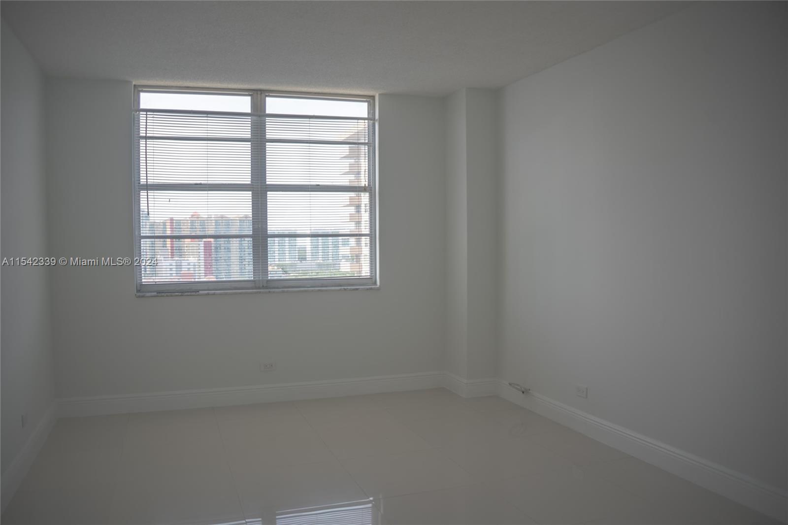 Sunny Isles Beach, FL, 33160 United States, 2 Bedrooms Bedrooms, ,2 BathroomsBathrooms,Residential,For Sale,A11542339