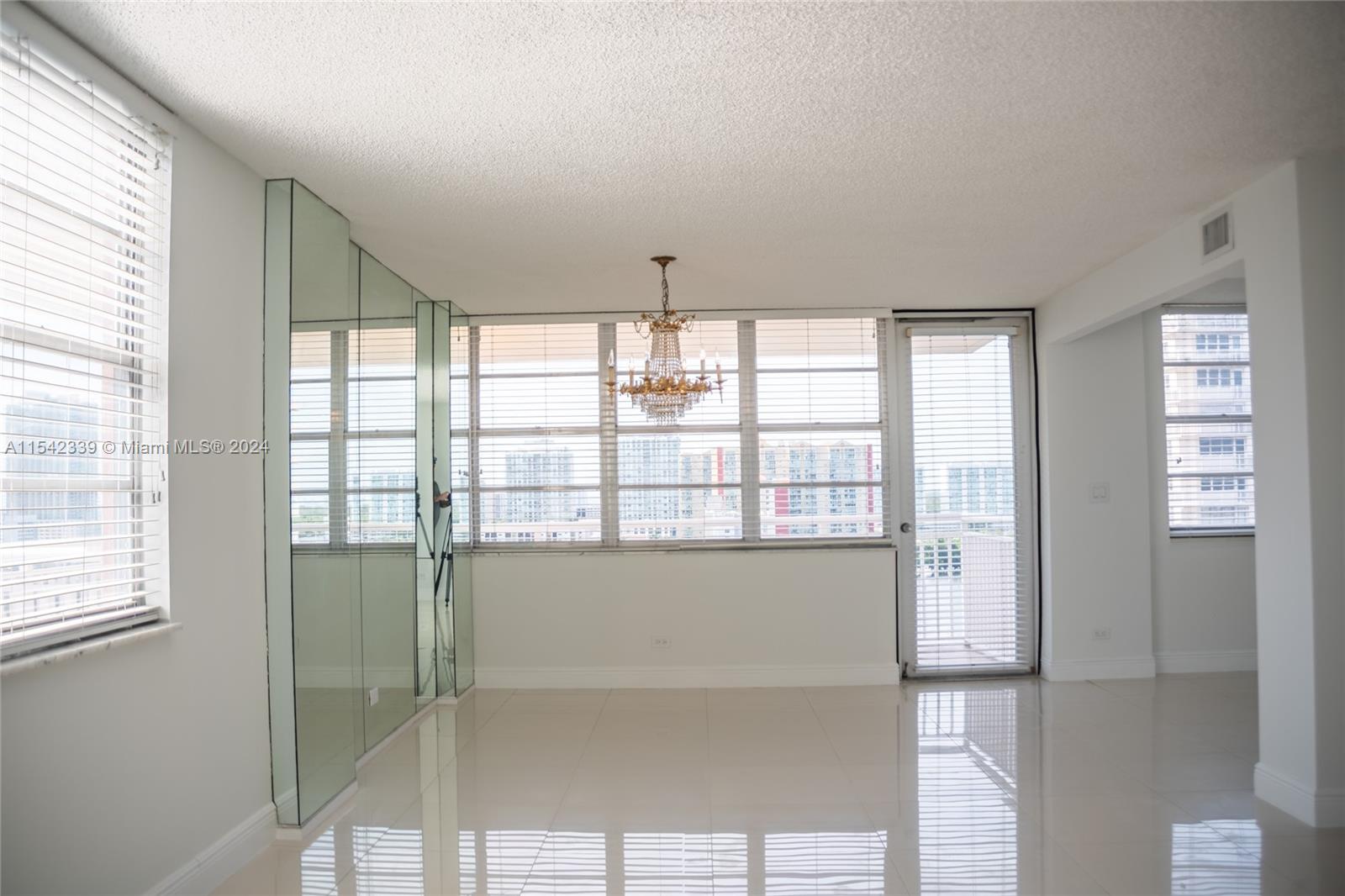 Sunny Isles Beach, FL, 33160 United States, 2 Bedrooms Bedrooms, ,2 BathroomsBathrooms,Residential,For Sale,A11542339