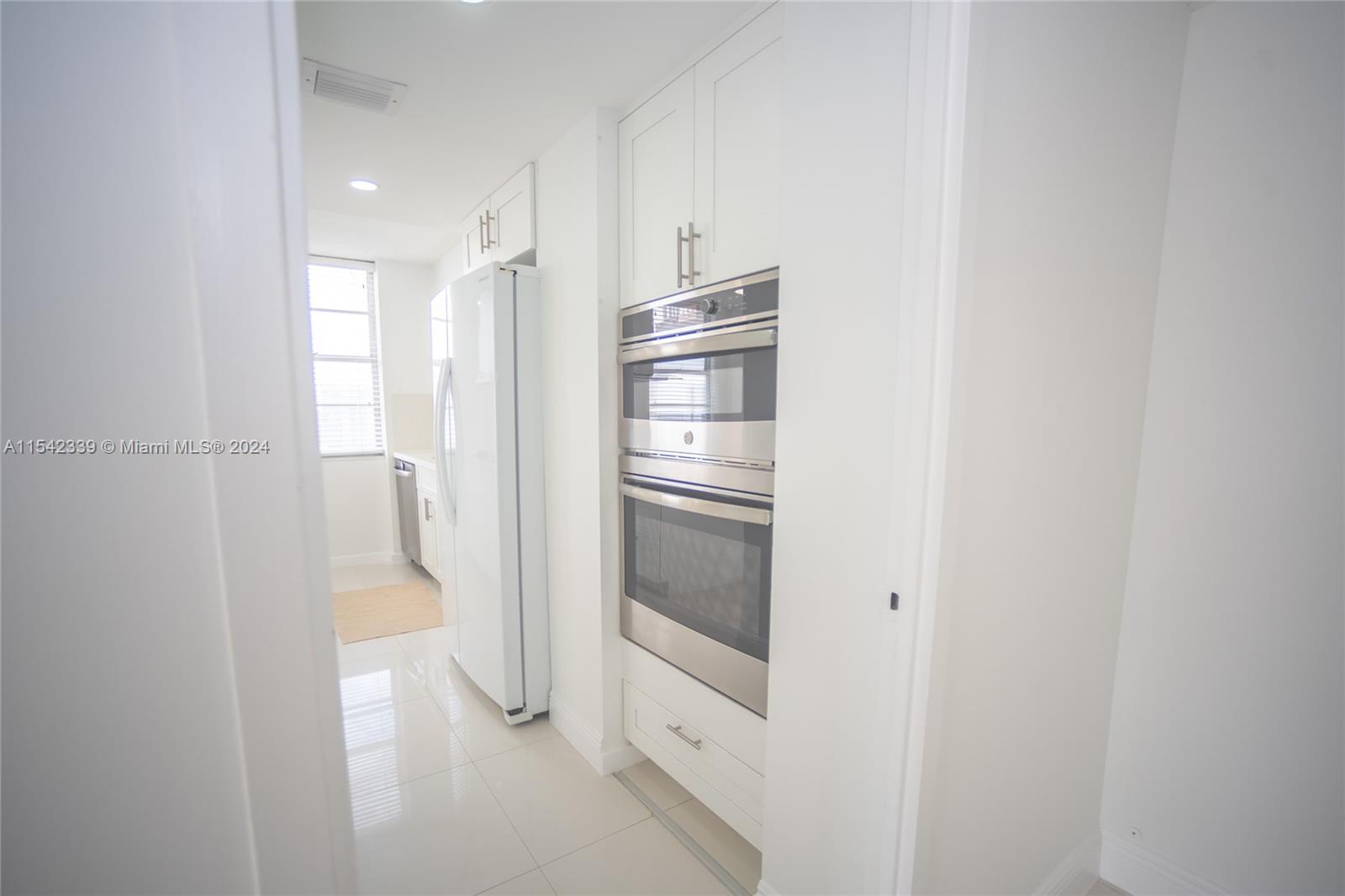 Sunny Isles Beach, FL, 33160 United States, 2 Bedrooms Bedrooms, ,2 BathroomsBathrooms,Residential,For Sale,A11542339