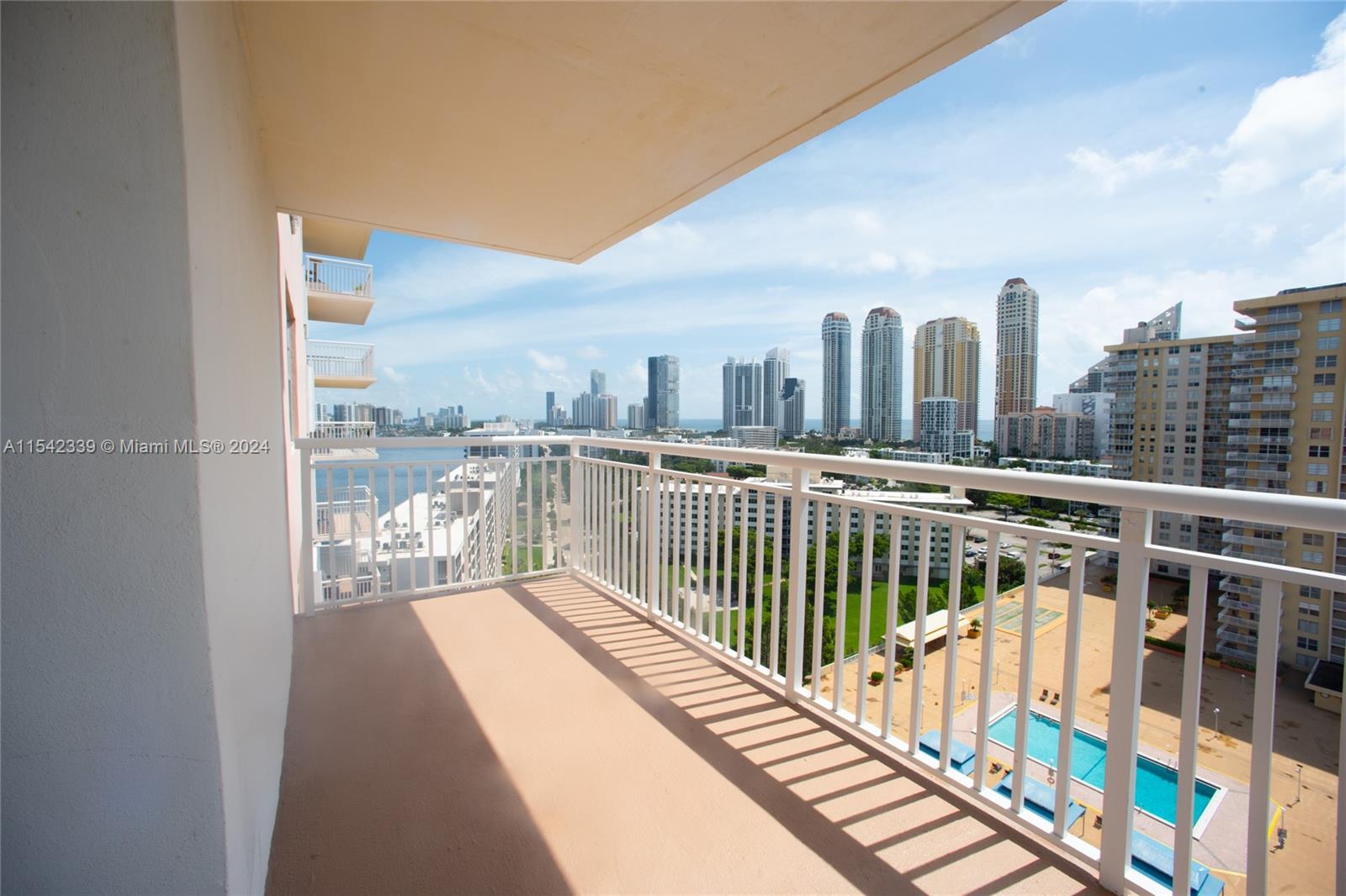 Sunny Isles Beach, FL, 33160 United States, 2 Bedrooms Bedrooms, ,2 BathroomsBathrooms,Residential,For Sale,A11542339