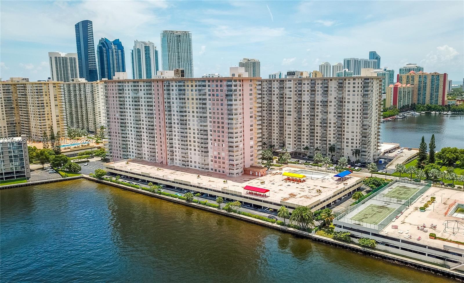 Sunny Isles Beach, Florida 33160, 2 Bedrooms Bedrooms, ,2 BathroomsBathrooms,Residential,For Sale,A11542339