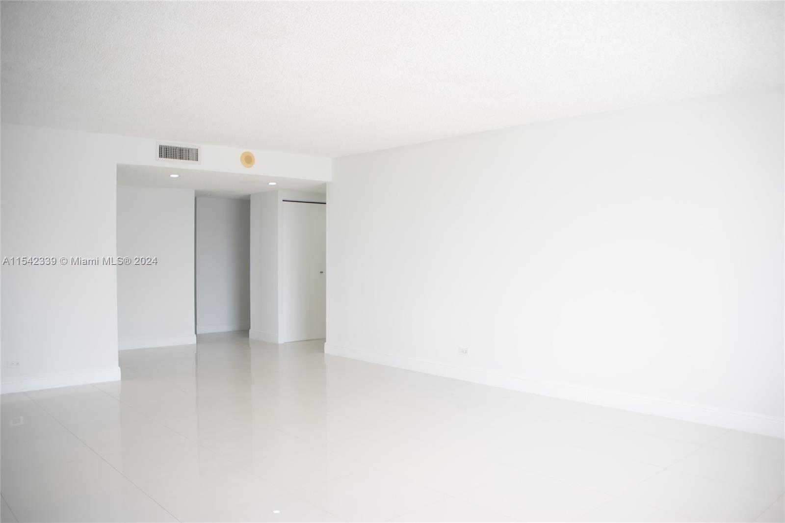 Sunny Isles Beach, FL, 33160 United States, 2 Bedrooms Bedrooms, ,2 BathroomsBathrooms,Residential,For Sale,A11542339