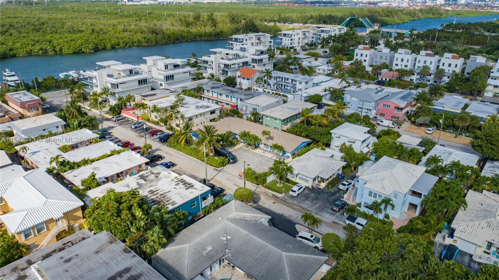 333 Palm St, Hollywood, Florida 33019, ,Commercialsale,For Sale,333 Palm St,A11542343