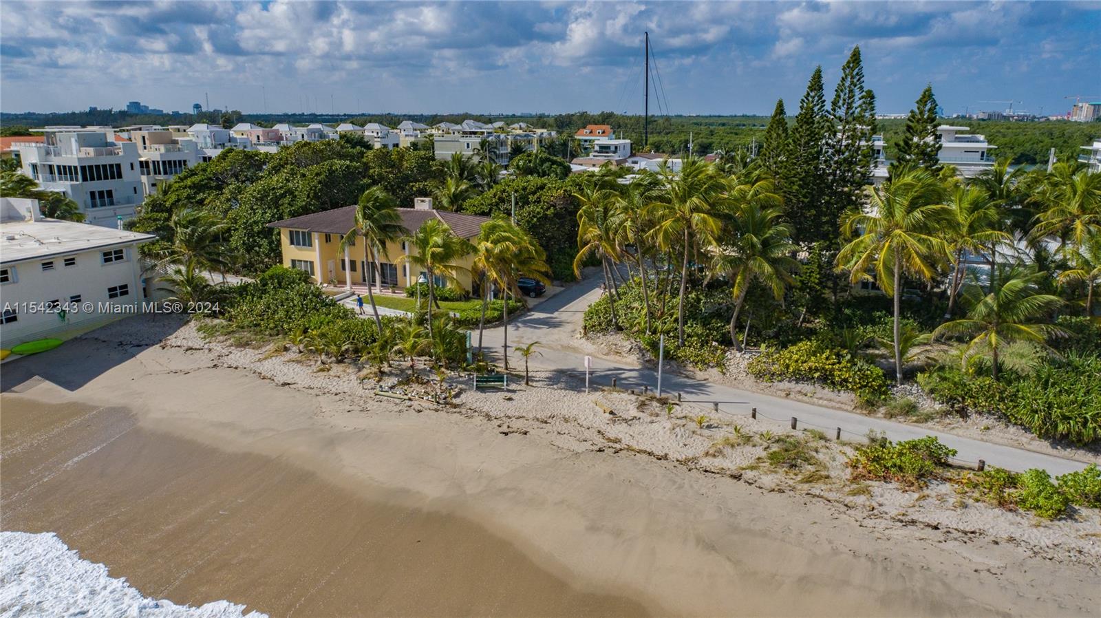 333 Palm St, Hollywood, Florida 33019, ,Commercialsale,For Sale,333 Palm St,A11542343