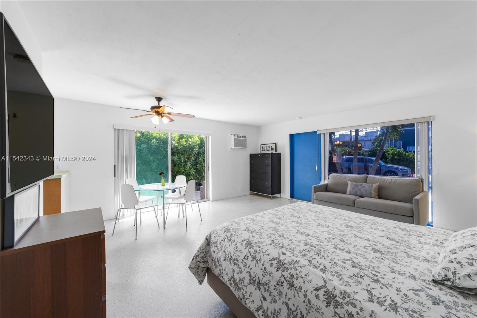 333 Palm St, Hollywood, Florida 33019, ,Commercialsale,For Sale,333 Palm St,A11542343