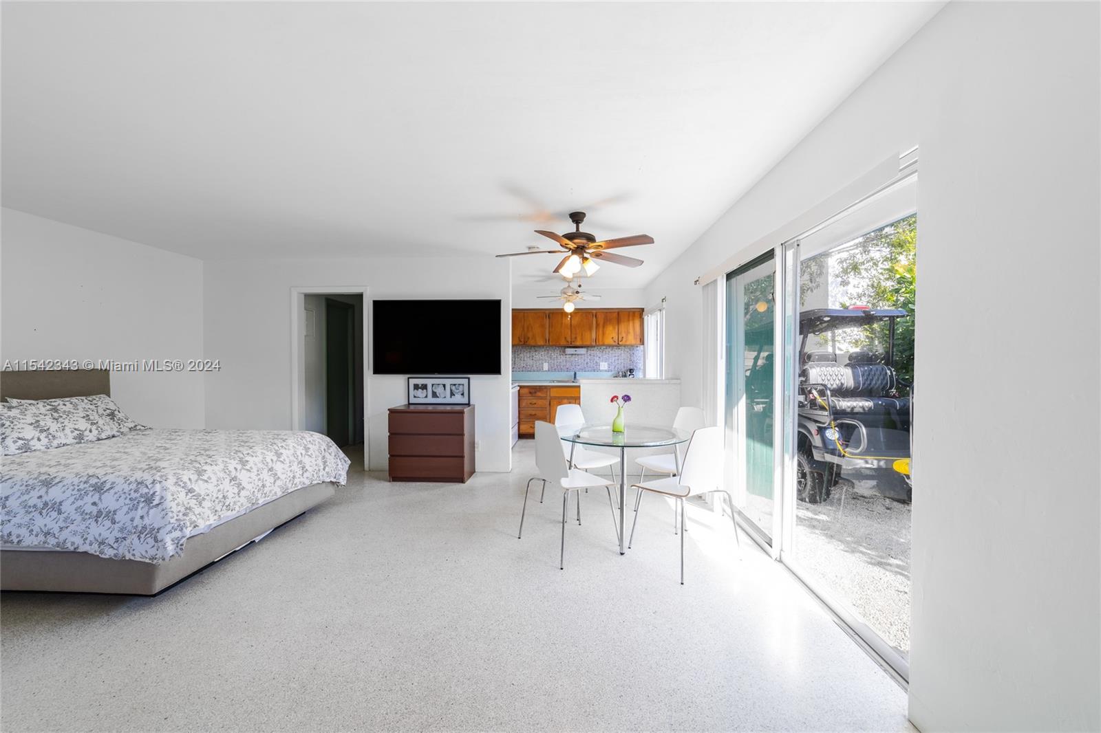 333 Palm St, Hollywood, Florida 33019, ,Commercialsale,For Sale,333 Palm St,A11542343