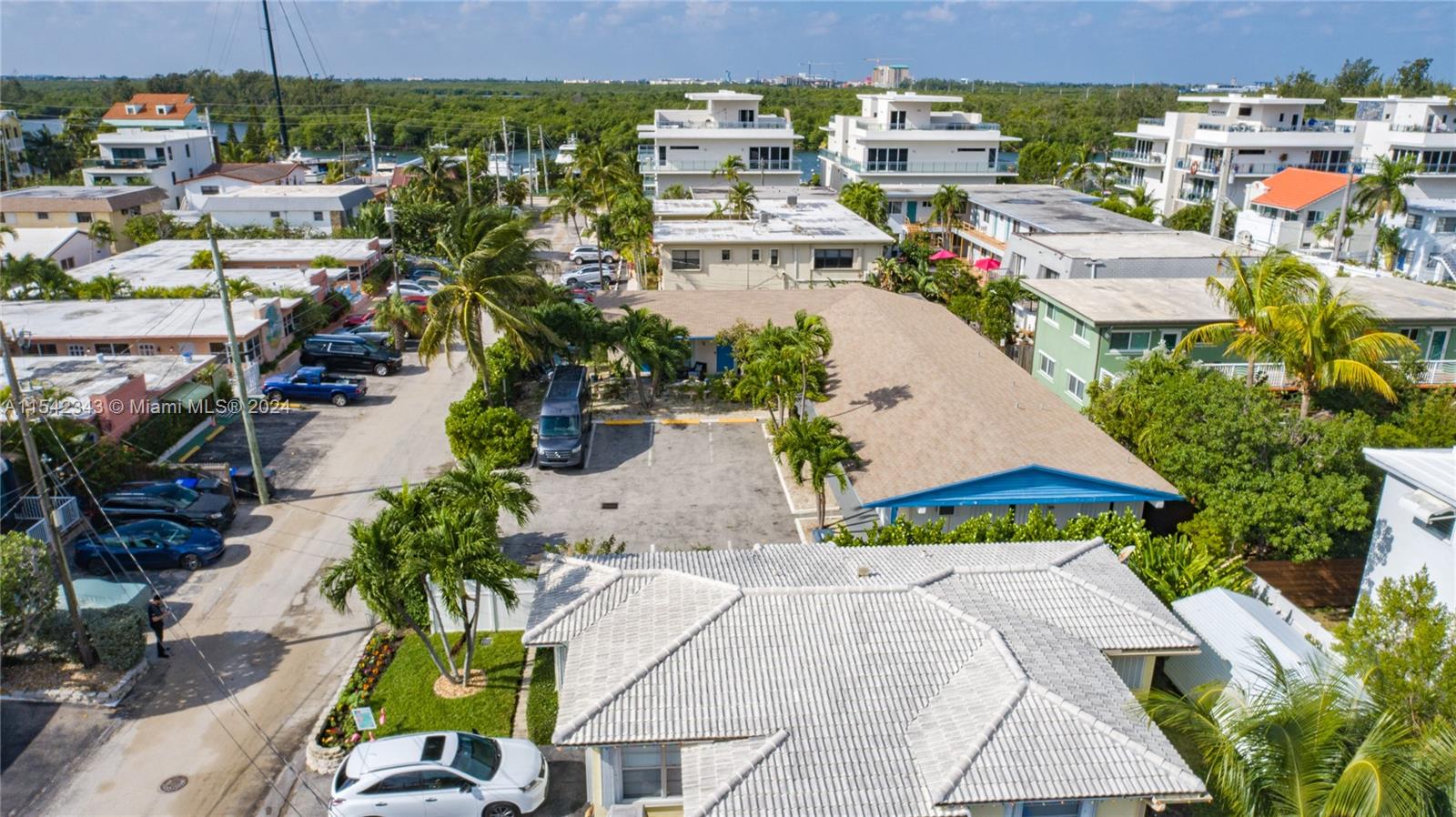 333 Palm St, Hollywood, Florida 33019, ,Commercialsale,For Sale,333 Palm St,A11542343