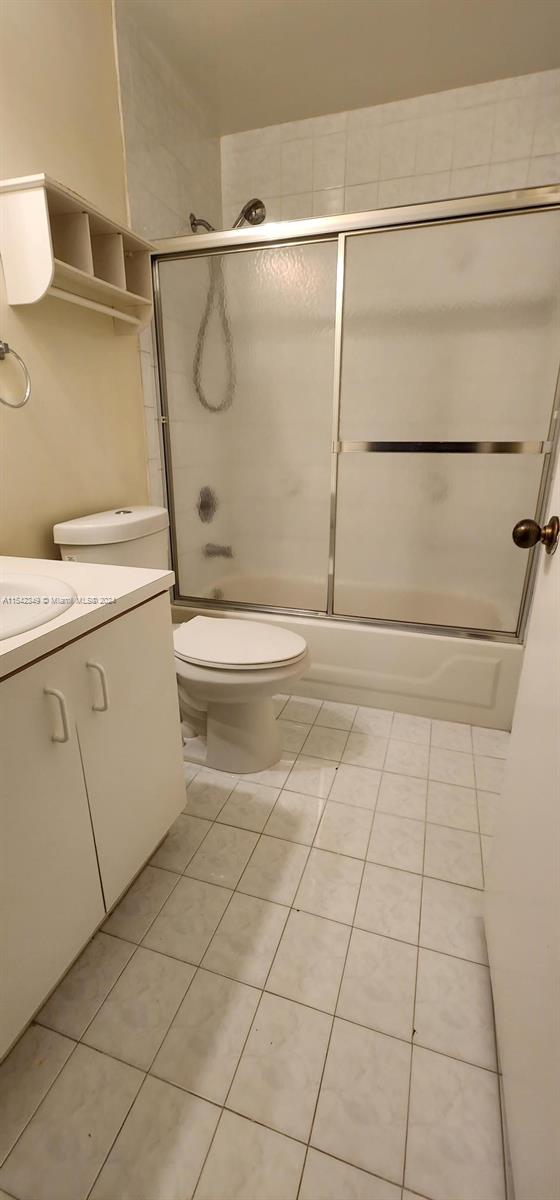 8555 SW 152nd Ave 110, Miami, Florida 33193, 3 Bedrooms Bedrooms, ,2 BathroomsBathrooms,Residentiallease,For Rent,8555 SW 152nd Ave 110,A11542349