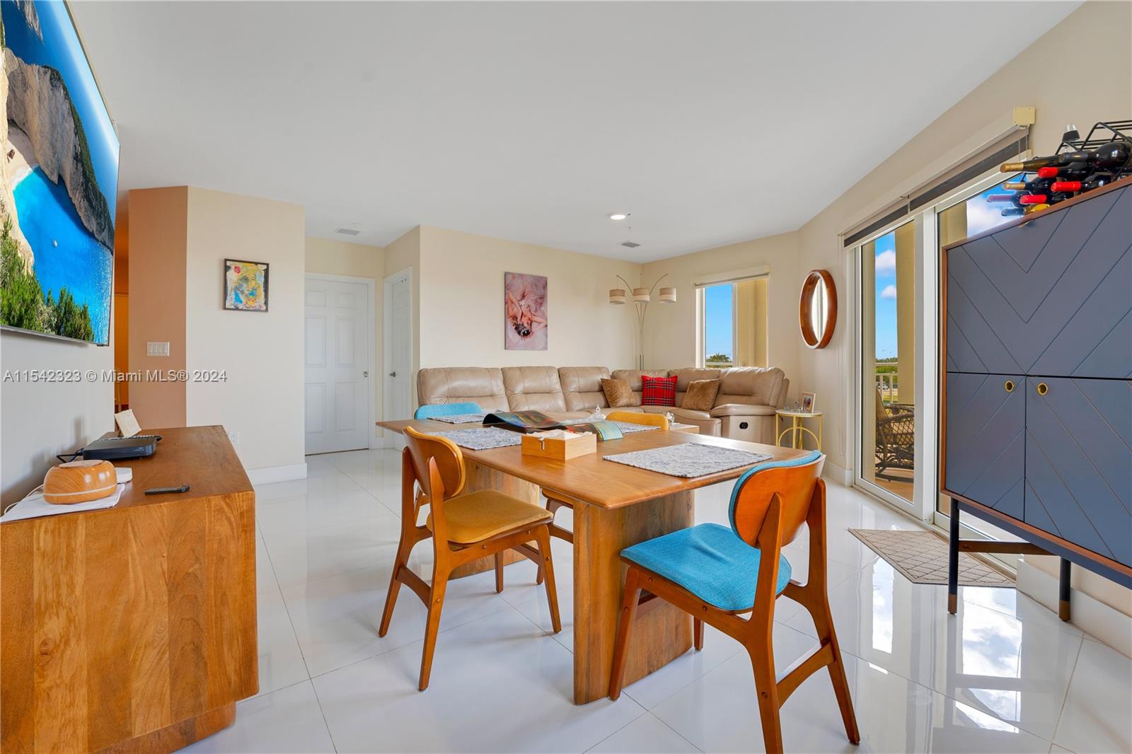 10950 NW 82nd St 401, Doral, Florida 33178, 3 Bedrooms Bedrooms, ,2 BathroomsBathrooms,Residential,For Sale,10950 NW 82nd St 401,A11542323