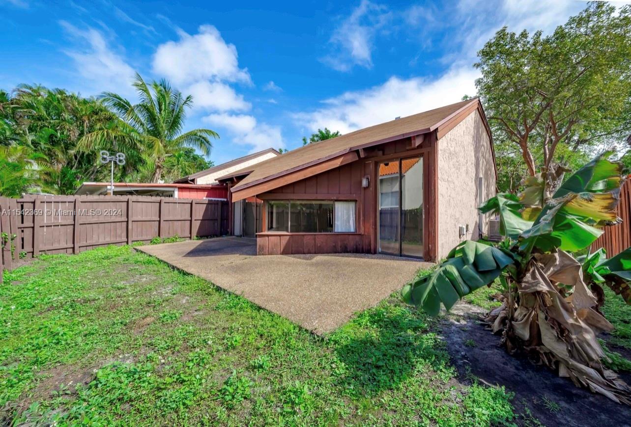 3052 N 35th Ter, Hollywood, Florida 33021, 4 Bedrooms Bedrooms, ,2 BathroomsBathrooms,Residentiallease,For Rent,3052 N 35th Ter,A11542369