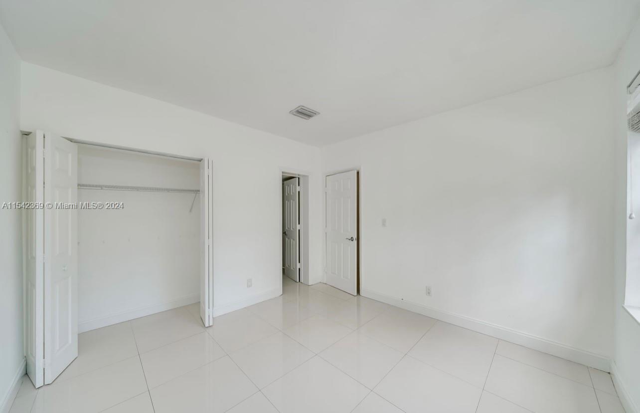 3052 N 35th Ter, Hollywood, Florida 33021, 4 Bedrooms Bedrooms, ,2 BathroomsBathrooms,Residentiallease,For Rent,3052 N 35th Ter,A11542369