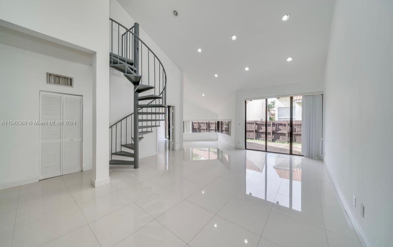 3052 N 35th Ter, Hollywood, Florida 33021, 4 Bedrooms Bedrooms, ,2 BathroomsBathrooms,Residentiallease,For Rent,3052 N 35th Ter,A11542369