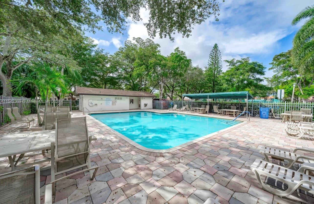 3052 N 35th Ter, Hollywood, Florida 33021, 4 Bedrooms Bedrooms, ,2 BathroomsBathrooms,Residentiallease,For Rent,3052 N 35th Ter,A11542369