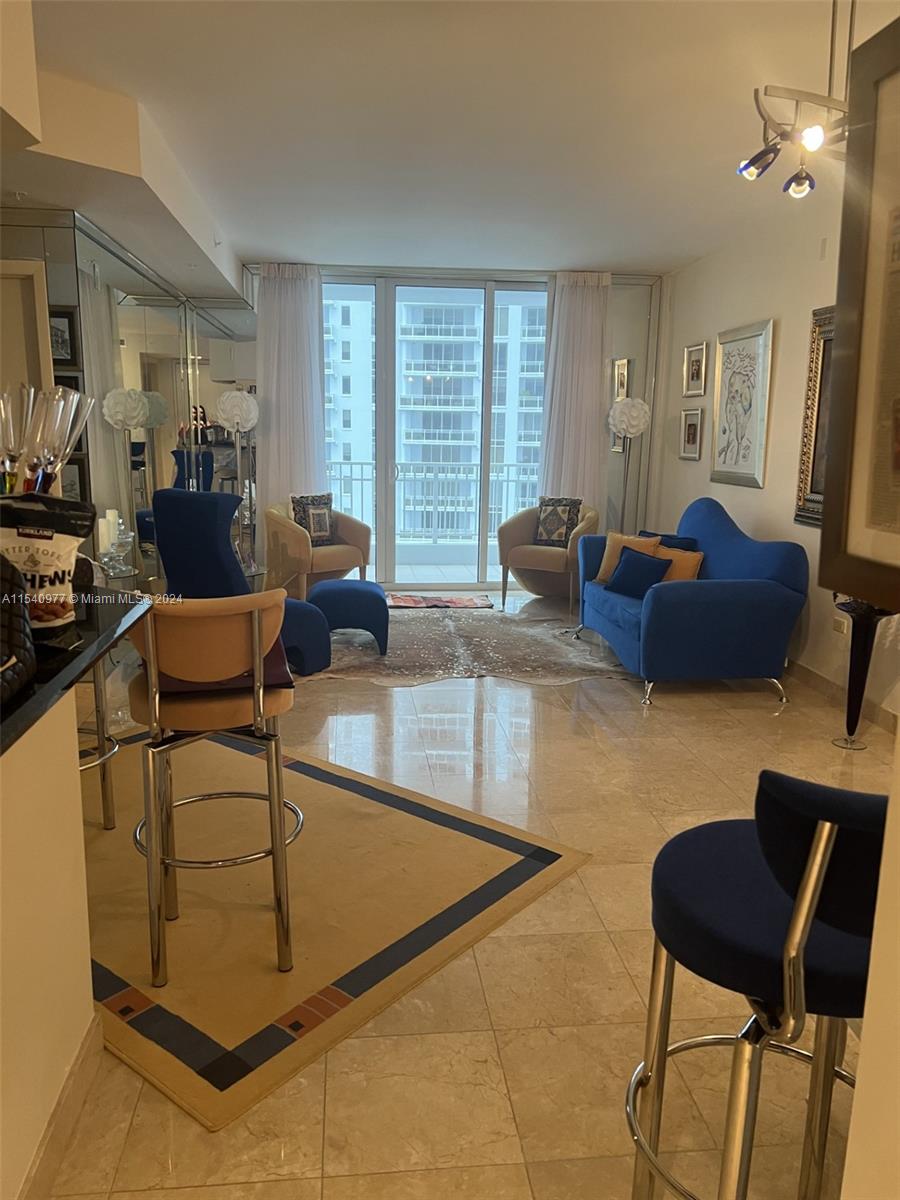 801 Brickell Key Blvd 2108, Miami, Florida 33131, 1 Bedroom Bedrooms, ,1 BathroomBathrooms,Residentiallease,For Rent,801 Brickell Key Blvd 2108,A11540977