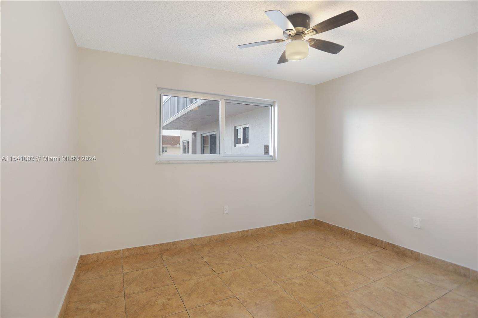 9915 W Okeechobee Rd 2-207, Hialeah Gardens, Florida 33016, 2 Bedrooms Bedrooms, ,2 BathroomsBathrooms,Residentiallease,For Rent,9915 W Okeechobee Rd 2-207,A11541003