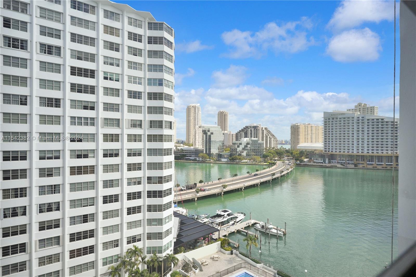 905 Brickell Bay Dr 1121, Miami, Florida 33131, 2 Bedrooms Bedrooms, ,2 BathroomsBathrooms,Residentiallease,For Rent,905 Brickell Bay Dr 1121,A11542382