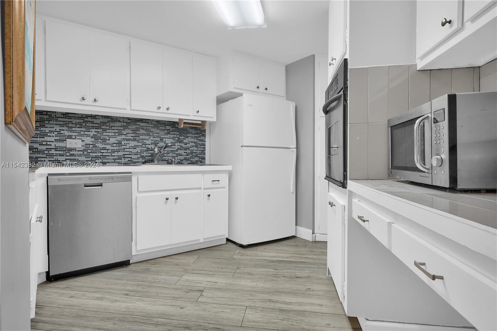 905 Brickell Bay Dr 1121, Miami, Florida 33131, 2 Bedrooms Bedrooms, ,2 BathroomsBathrooms,Residentiallease,For Rent,905 Brickell Bay Dr 1121,A11542382