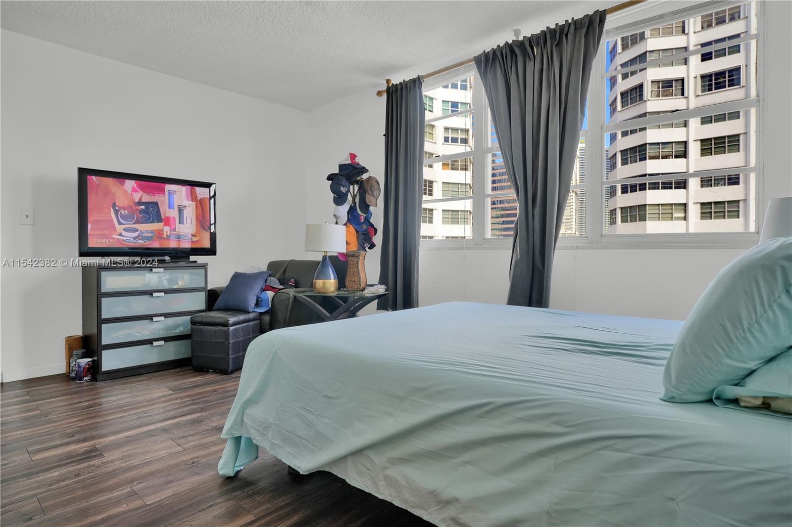 905 Brickell Bay Dr 1121, Miami, Florida 33131, 2 Bedrooms Bedrooms, ,2 BathroomsBathrooms,Residentiallease,For Rent,905 Brickell Bay Dr 1121,A11542382