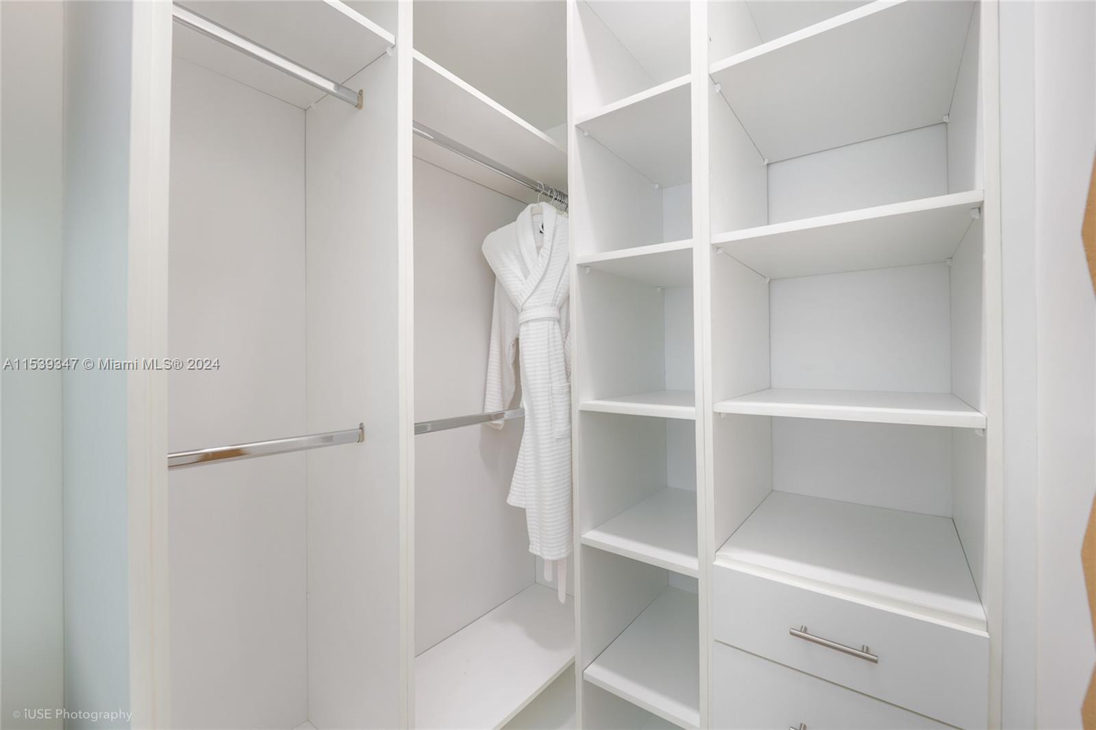 208 Jefferson Ave 109, Miami Beach, Florida 33139, 3 Bedrooms Bedrooms, ,2 BathroomsBathrooms,Residential,For Sale,208 Jefferson Ave 109,A11539347