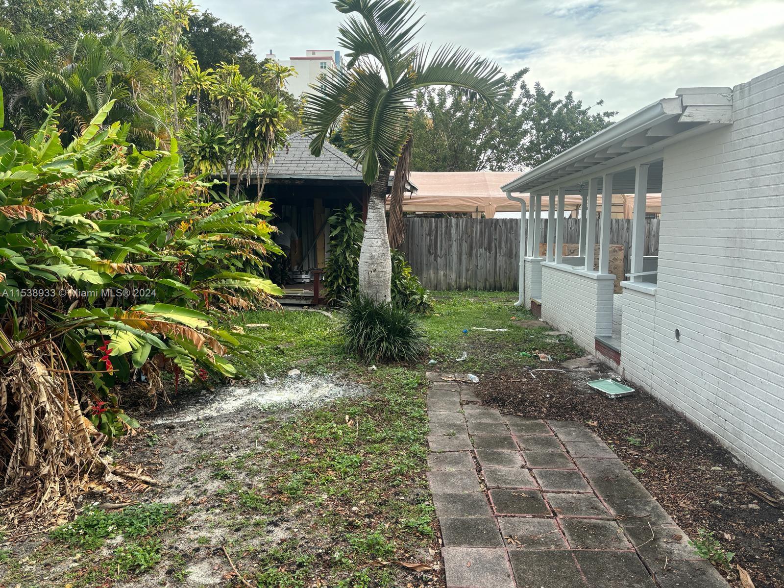 3141 SW 22nd Ter, Miami, Florida 33145, 3 Bedrooms Bedrooms, ,1 BathroomBathrooms,Residentiallease,For Rent,3141 SW 22nd Ter,A11538933