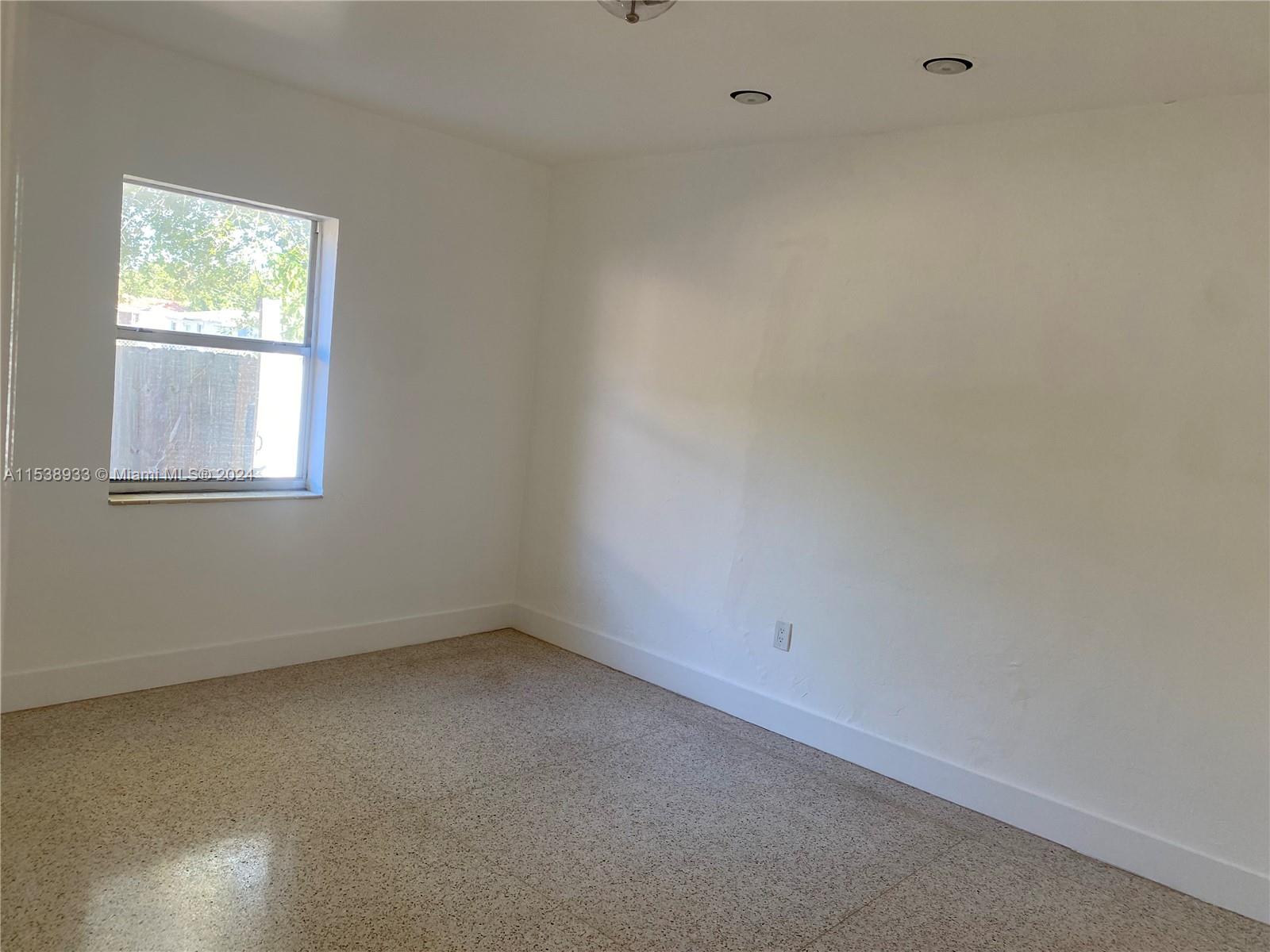 3141 SW 22nd Ter, Miami, Florida 33145, 3 Bedrooms Bedrooms, ,1 BathroomBathrooms,Residentiallease,For Rent,3141 SW 22nd Ter,A11538933