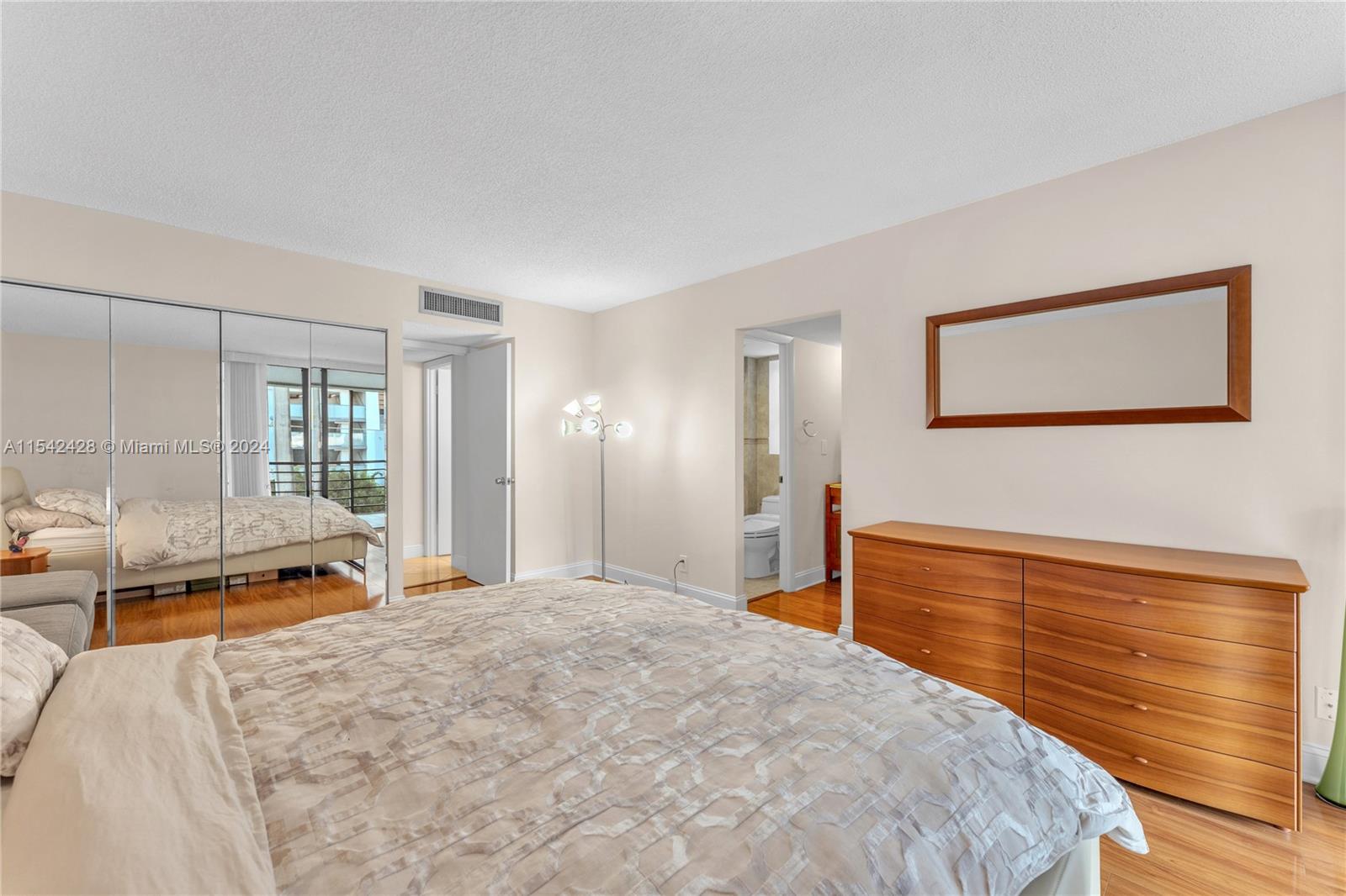 20401 30th Ave, Aventura, FL, 33180 United States, 3 Bedrooms Bedrooms, ,2 BathroomsBathrooms,Residential,For Sale,30th Ave,A11542428