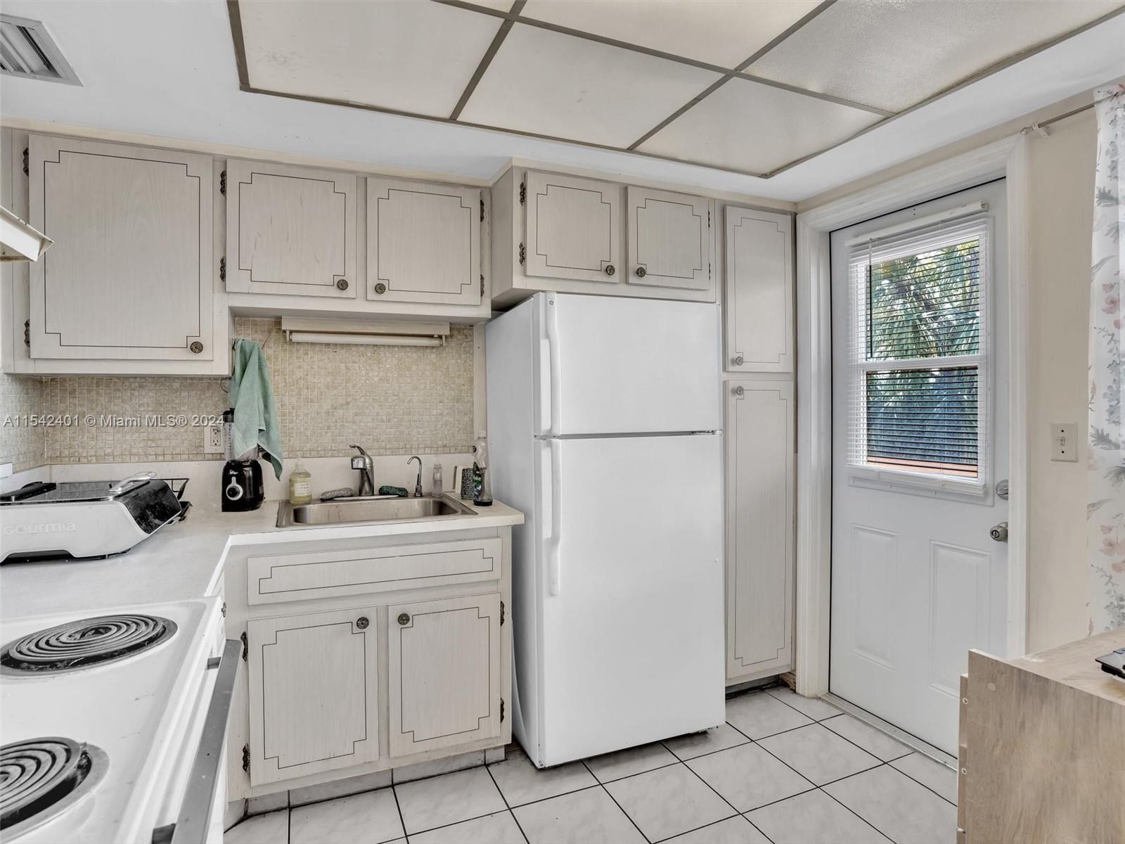 1333 E Hallandale Beach Blvd 335, Hallandale Beach, Florida 33009, 1 Bedroom Bedrooms, ,1 BathroomBathrooms,Residentiallease,For Rent,1333 E Hallandale Beach Blvd 335,A11542401