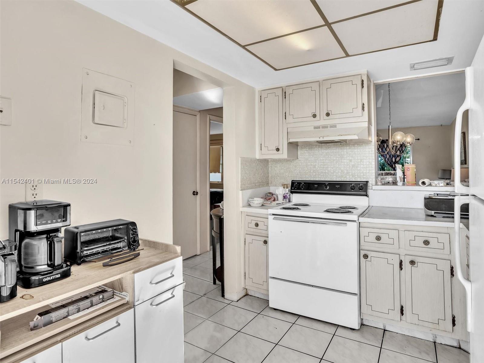1333 E Hallandale Beach Blvd 335, Hallandale Beach, Florida 33009, 1 Bedroom Bedrooms, ,1 BathroomBathrooms,Residentiallease,For Rent,1333 E Hallandale Beach Blvd 335,A11542401