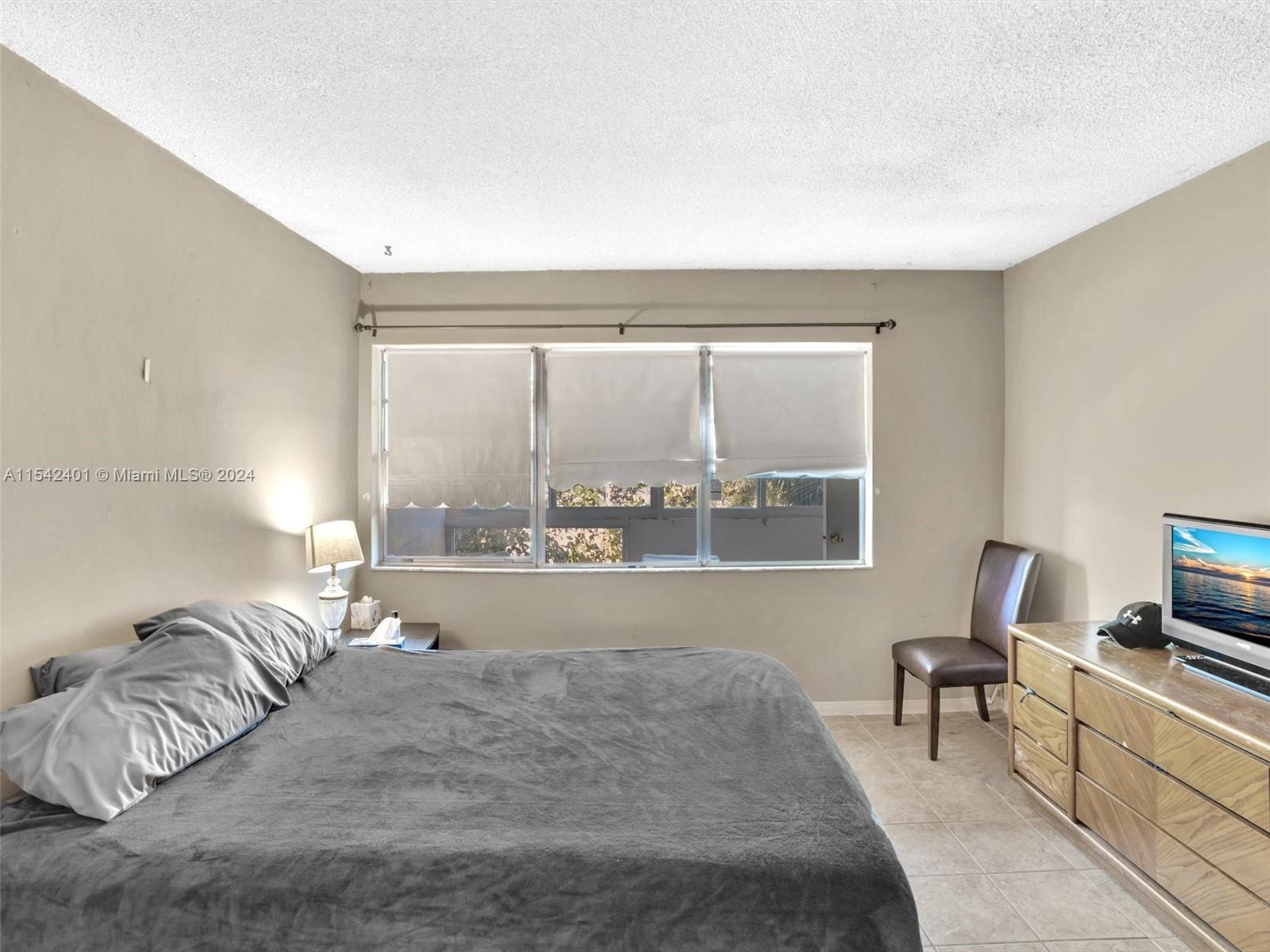 1333 E Hallandale Beach Blvd 335, Hallandale Beach, Florida 33009, 1 Bedroom Bedrooms, ,1 BathroomBathrooms,Residentiallease,For Rent,1333 E Hallandale Beach Blvd 335,A11542401