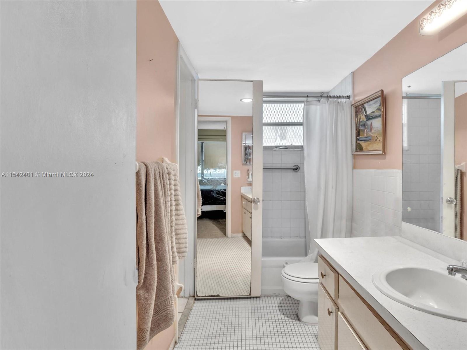 1333 E Hallandale Beach Blvd 335, Hallandale Beach, Florida 33009, 1 Bedroom Bedrooms, ,1 BathroomBathrooms,Residentiallease,For Rent,1333 E Hallandale Beach Blvd 335,A11542401