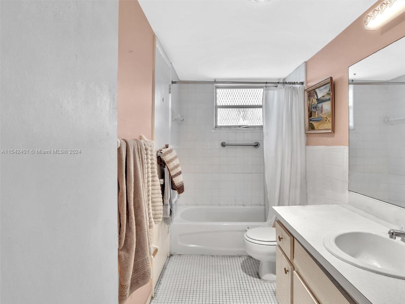 1333 E Hallandale Beach Blvd 335, Hallandale Beach, Florida 33009, 1 Bedroom Bedrooms, ,1 BathroomBathrooms,Residentiallease,For Rent,1333 E Hallandale Beach Blvd 335,A11542401