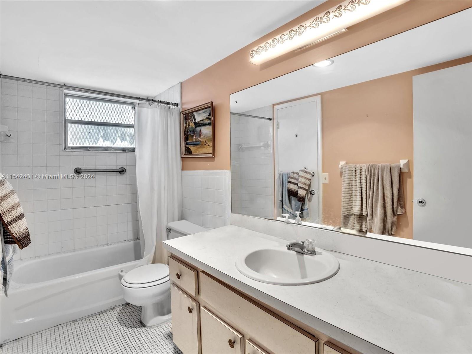 1333 E Hallandale Beach Blvd 335, Hallandale Beach, Florida 33009, 1 Bedroom Bedrooms, ,1 BathroomBathrooms,Residentiallease,For Rent,1333 E Hallandale Beach Blvd 335,A11542401