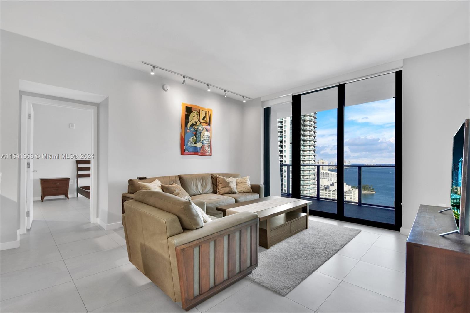 1010 Brickell Ave 2902, Miami, Florida 33131, 2 Bedrooms Bedrooms, ,3 BathroomsBathrooms,Residentiallease,For Rent,1010 Brickell Ave 2902,A11541368