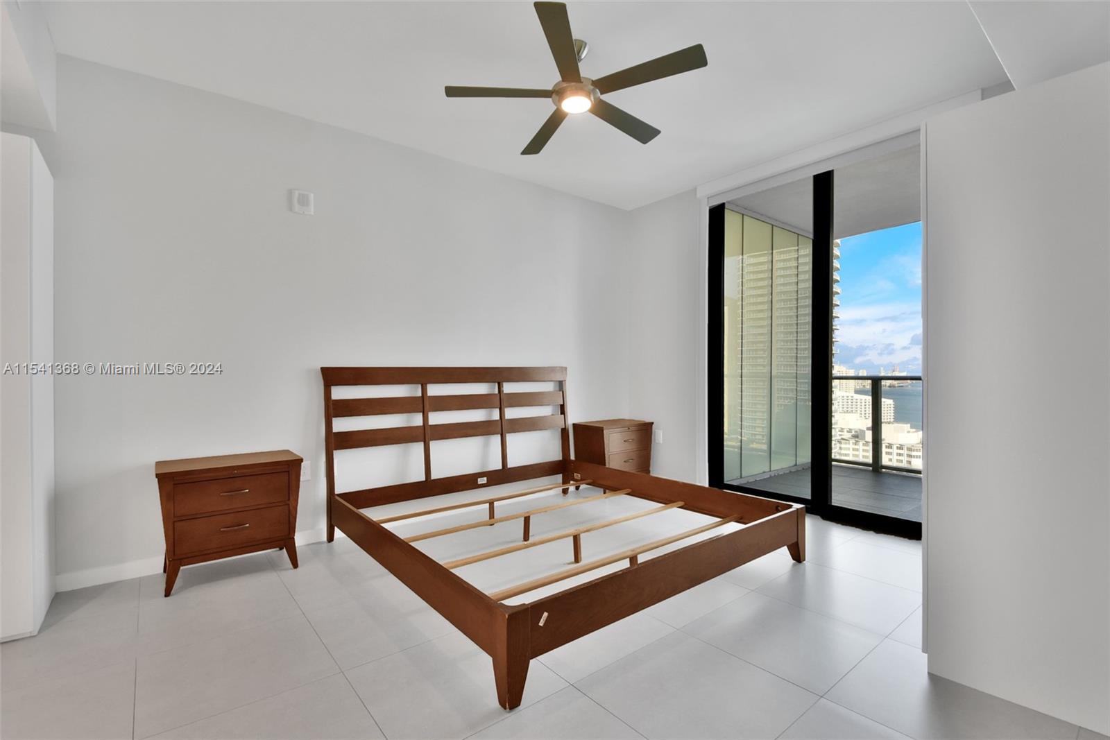 1010 Brickell Ave 2902, Miami, Florida 33131, 2 Bedrooms Bedrooms, ,3 BathroomsBathrooms,Residentiallease,For Rent,1010 Brickell Ave 2902,A11541368