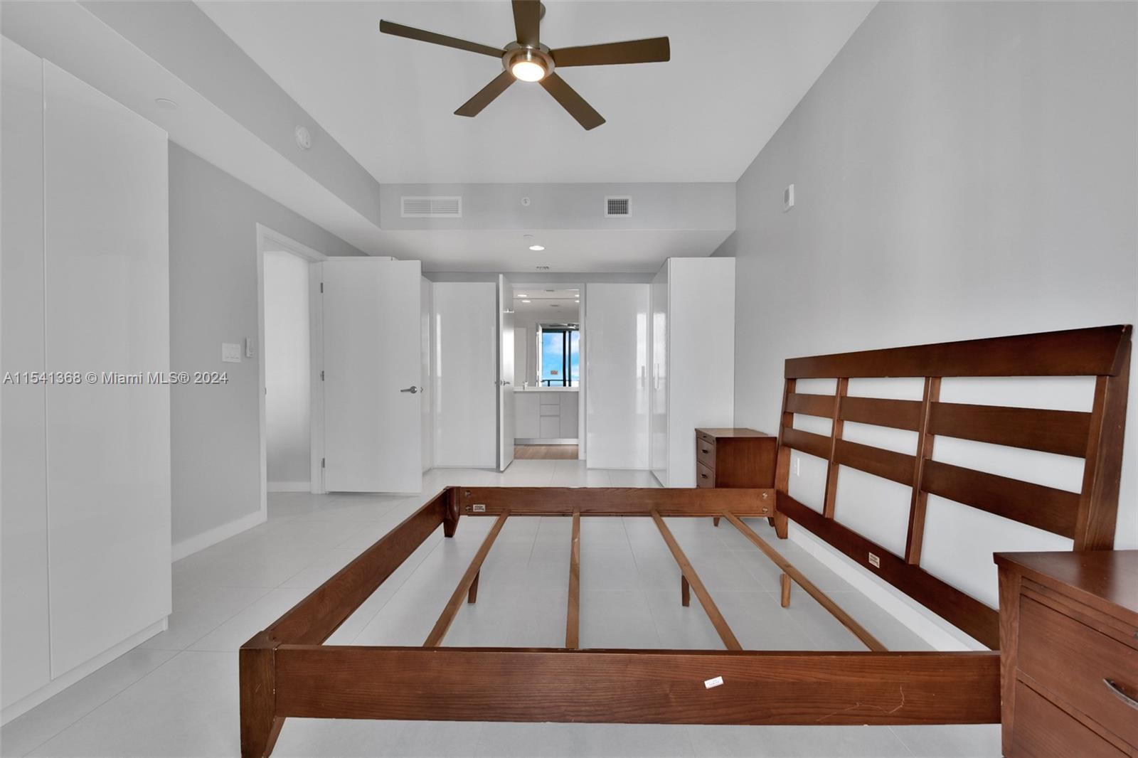 1010 Brickell Ave 2902, Miami, Florida 33131, 2 Bedrooms Bedrooms, ,3 BathroomsBathrooms,Residentiallease,For Rent,1010 Brickell Ave 2902,A11541368