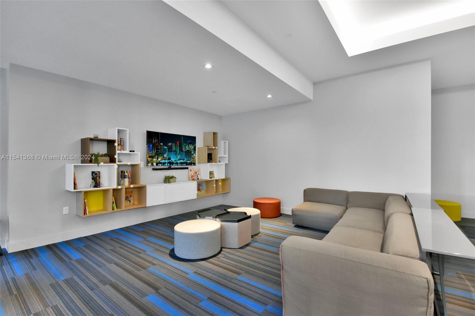 1010 Brickell Ave 2902, Miami, Florida 33131, 2 Bedrooms Bedrooms, ,3 BathroomsBathrooms,Residentiallease,For Rent,1010 Brickell Ave 2902,A11541368