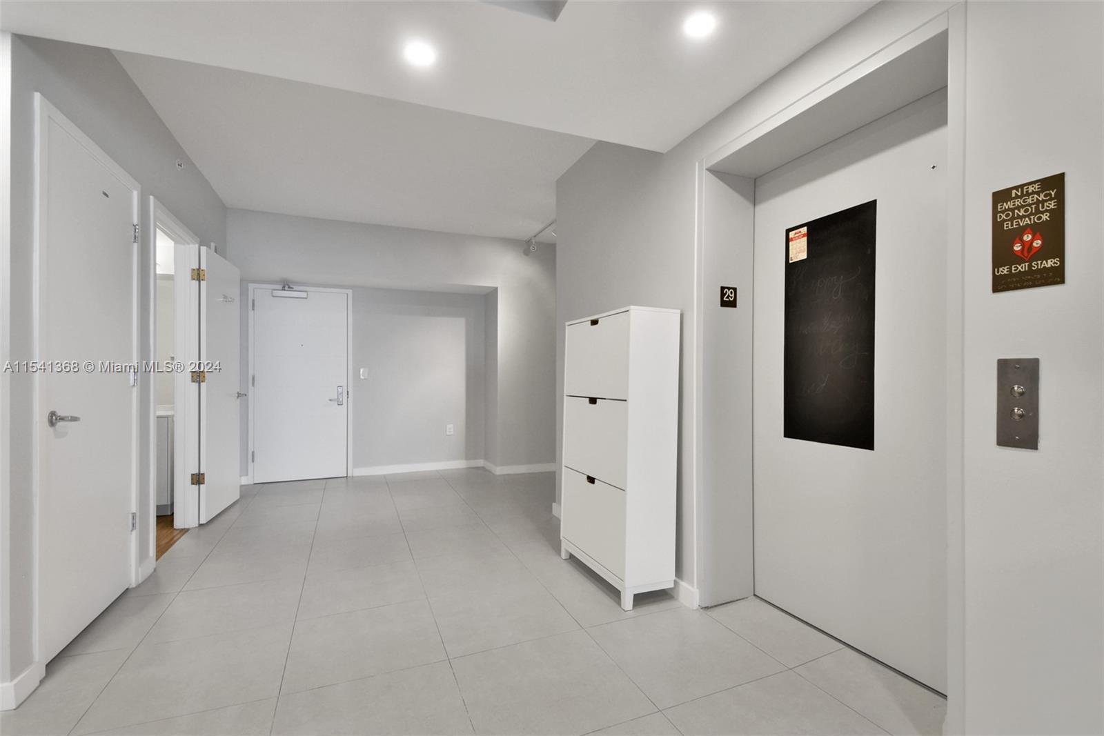 1010 Brickell Ave 2902, Miami, Florida 33131, 2 Bedrooms Bedrooms, ,3 BathroomsBathrooms,Residentiallease,For Rent,1010 Brickell Ave 2902,A11541368