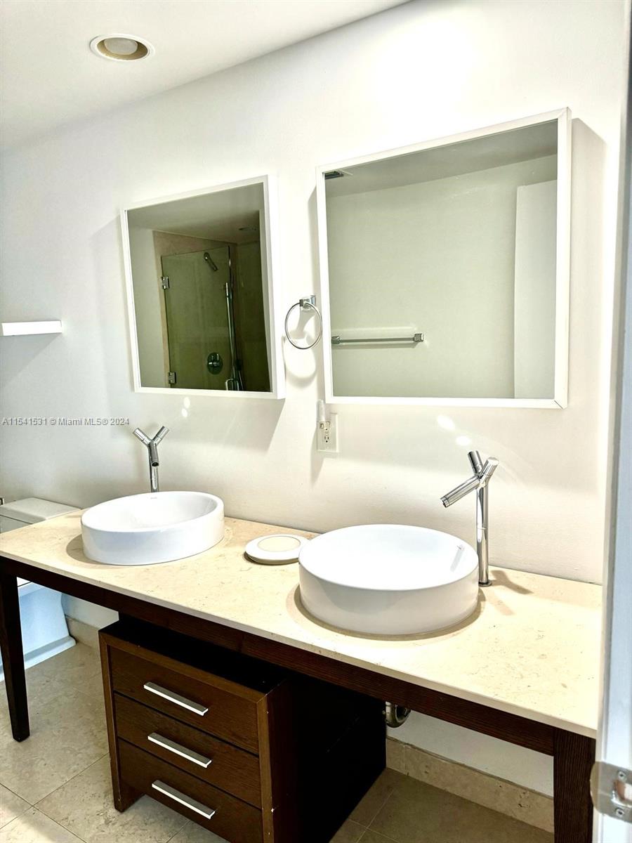 495 Brickell Ave 2102, Miami, Florida 33131, 2 Bedrooms Bedrooms, 1 Room Rooms,2 BathroomsBathrooms,Residential,For Sale,495 Brickell Ave 2102,A11541531