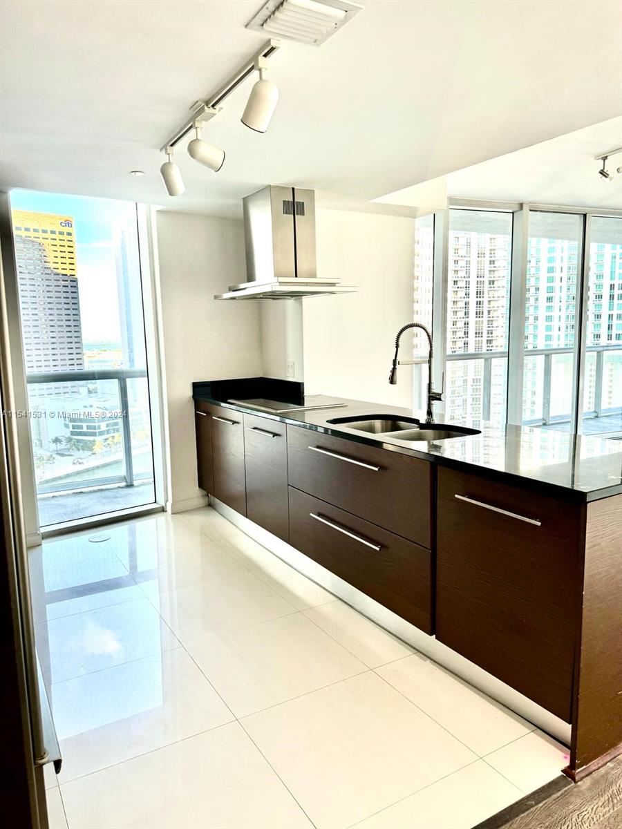 495 Brickell Ave 2102, Miami, Florida 33131, 2 Bedrooms Bedrooms, 1 Room Rooms,2 BathroomsBathrooms,Residential,For Sale,495 Brickell Ave 2102,A11541531