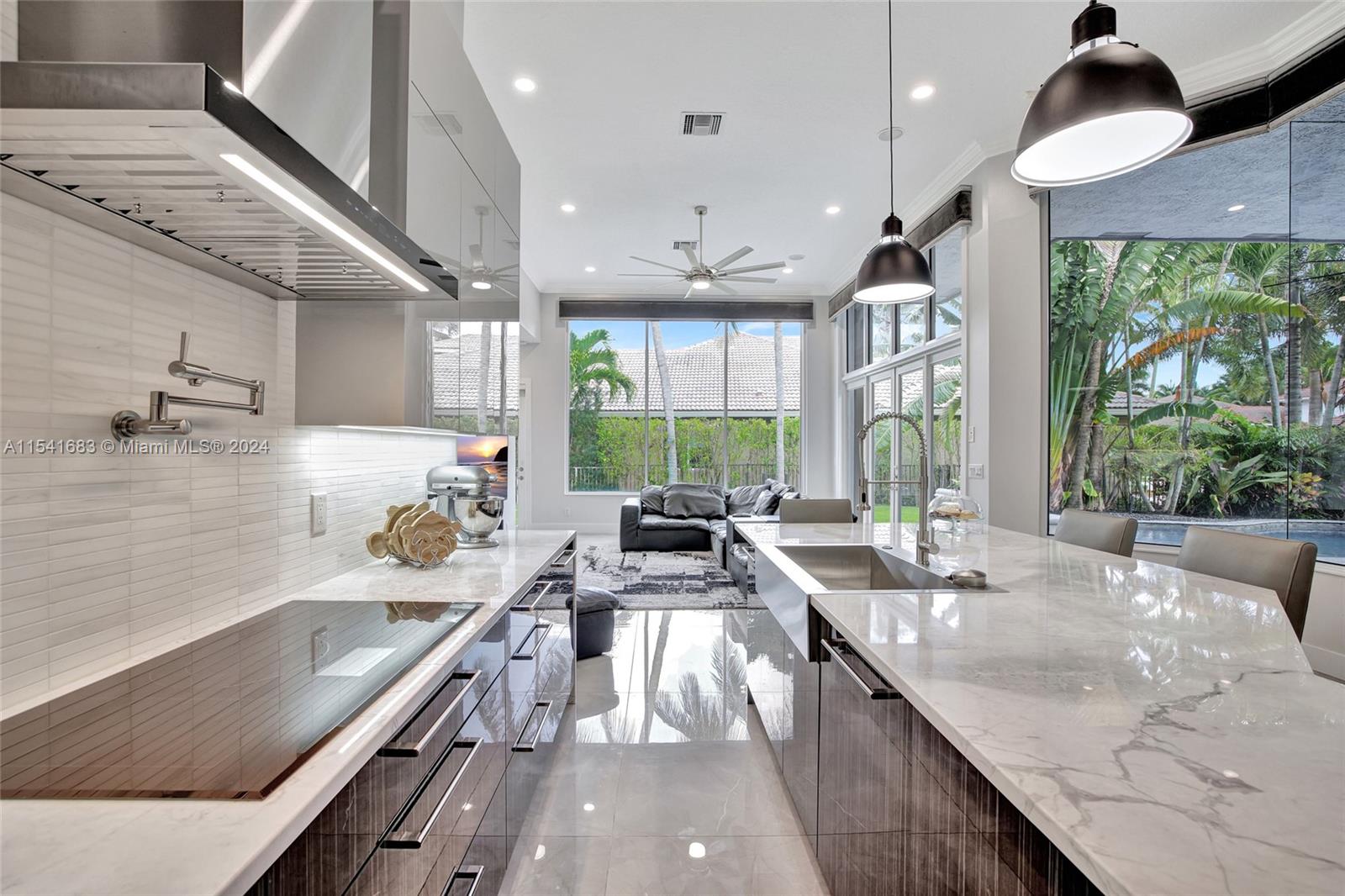 11098 Canary Island Ct, Plantation, Florida 33324, 5 Bedrooms Bedrooms, ,3 BathroomsBathrooms,Residential,For Sale,11098 Canary Island Ct,A11541683