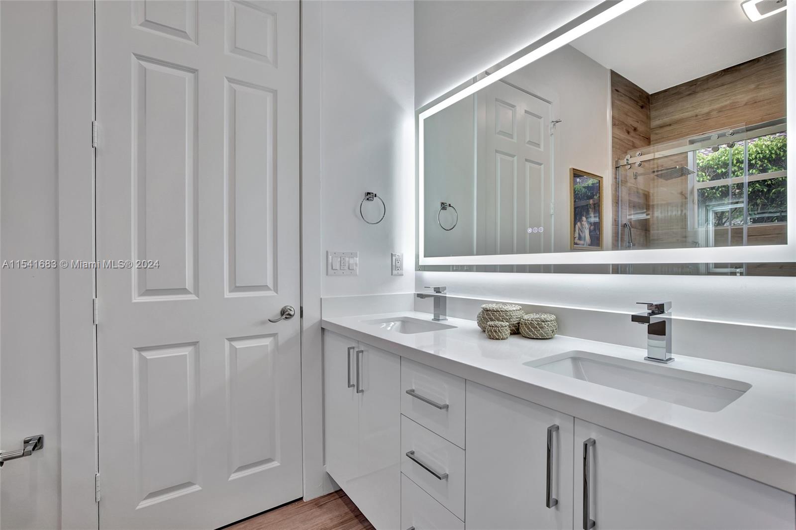 11098 Canary Island Ct, Plantation, Florida 33324, 5 Bedrooms Bedrooms, ,3 BathroomsBathrooms,Residential,For Sale,11098 Canary Island Ct,A11541683