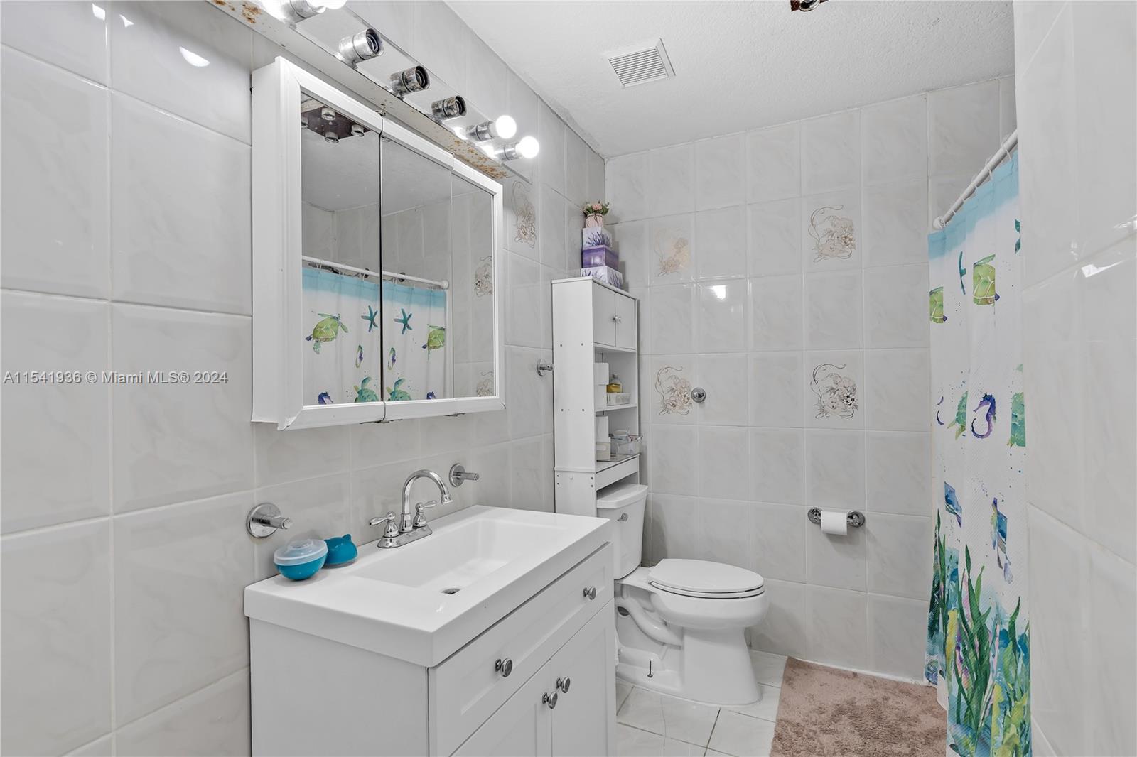 17320 SW 288th St, Homestead, Florida 33030, 5 Bedrooms Bedrooms, ,4 BathroomsBathrooms,Residential,For Sale,17320 SW 288th St,A11541936