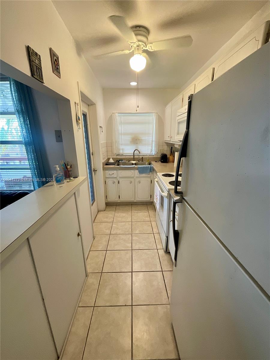 5300 Washington St M308, Hollywood, Florida 33021, 1 Bedroom Bedrooms, ,1 BathroomBathrooms,Residential,For Sale,5300 Washington St M308,A11541273