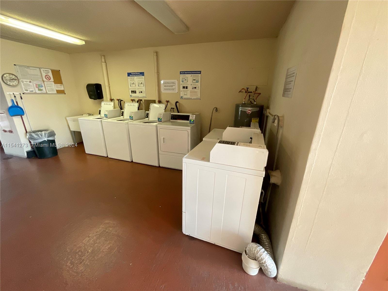 5300 Washington St M308, Hollywood, Florida 33021, 1 Bedroom Bedrooms, ,1 BathroomBathrooms,Residential,For Sale,5300 Washington St M308,A11541273